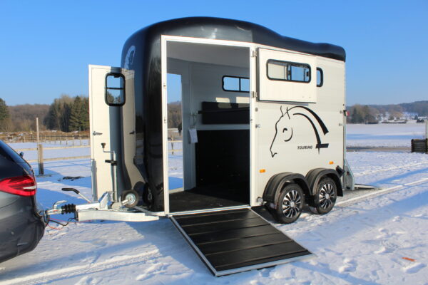 Van Touring One Cheval Liberté